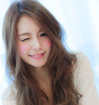 鵝蛋臉扎什么馬尾好看？肉肉臉適合這些發(fā)型