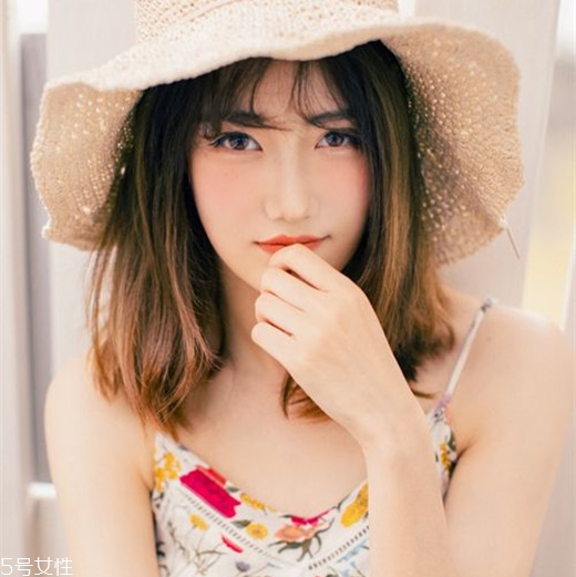 齊肩發(fā)怎么燙好看？女生發(fā)型設(shè)計(jì)與臉形搭配