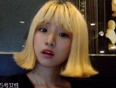 短頭發(fā)染什么顏色好看洋氣顯白？短發(fā)這樣弄好看又大方