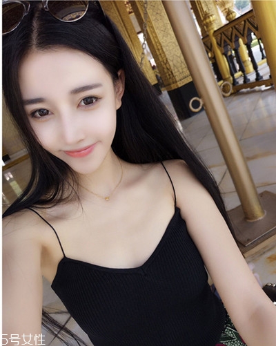 鉆石臉適合什么發(fā)型？流行色也隨之而來