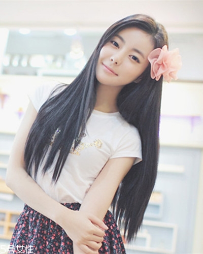 小個(gè)子女生適合什么發(fā)型？蓬松隨意效果