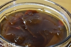 冰糖雪梨膏孕婦能吃嗎？孕婦吃冰糖雪梨膏適量最好