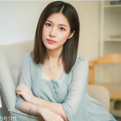 齊肩直發(fā)染什么顏色好看？簡單好看的齊肩發(fā)扎法
