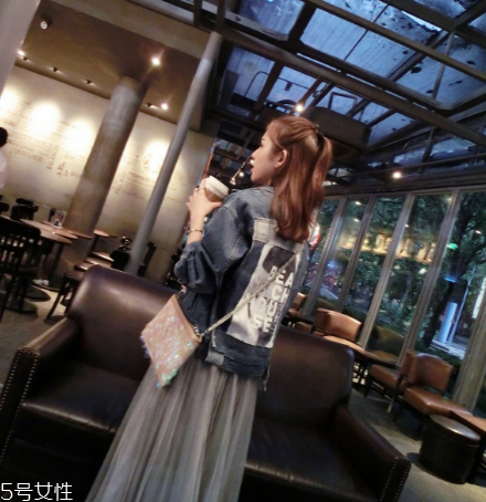 運(yùn)動(dòng)外套怎么搭配？打造活力氧氣女孩