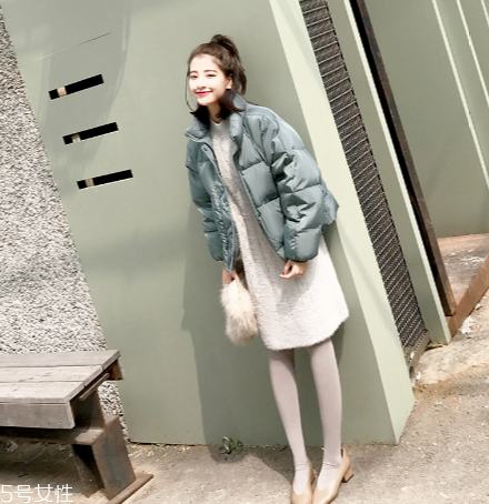 短款羽絨服怎么搭配？小個(gè)子女生的顯高利器