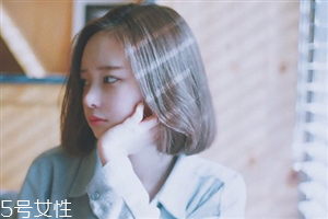 小個(gè)子女生適合什么發(fā)型？蓬松隨意效果
