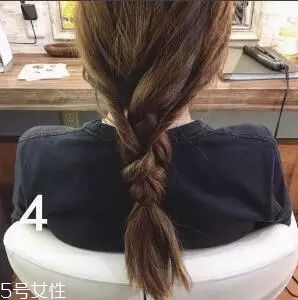 女生冬天長(zhǎng)發(fā)怎么編好看？長(zhǎng)發(fā)妹紙才懂得的痛