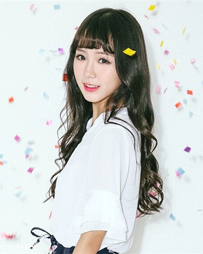 小個(gè)子女生適合什么發(fā)型？蓬松隨意效果