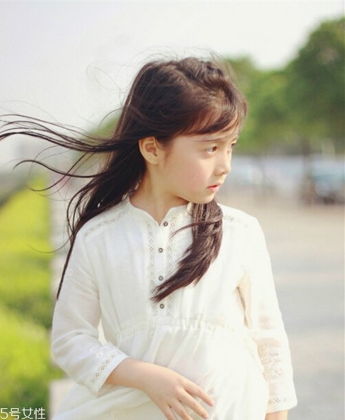小女孩扎什么頭發(fā)好看？小公主發(fā)型大全