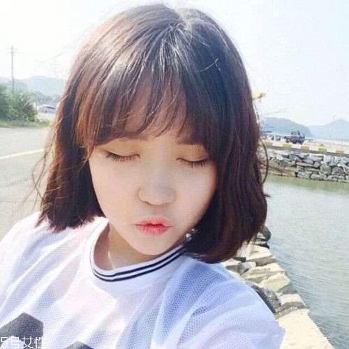 空氣劉海往上翹怎么辦？好前衛(wèi)的空氣劉海