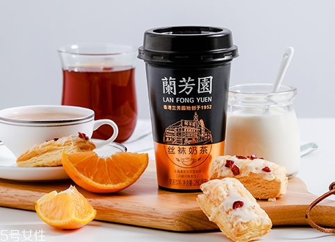 杯裝蘭芳園絲襪奶茶多少錢？