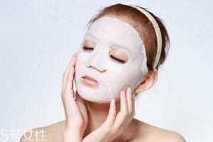 敷完面膜不能化妝嗎？立即化妝傷害大