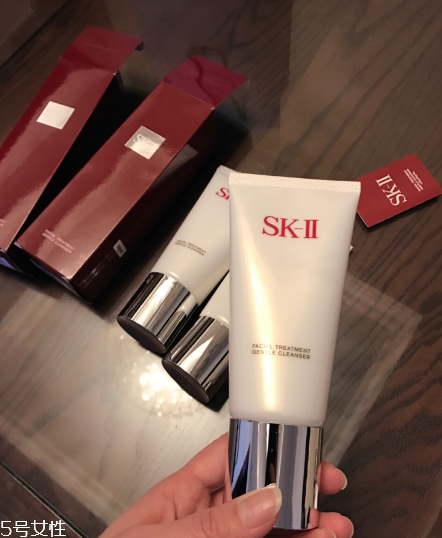 sk2洗面奶和cpb洗面奶哪個好用？無限回購的洗面奶