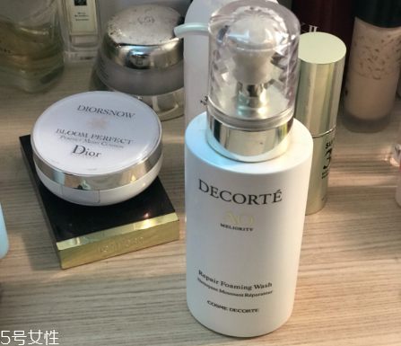 sk2氨基酸泡沫潔面乳霜好用嗎？最愛洗面奶
