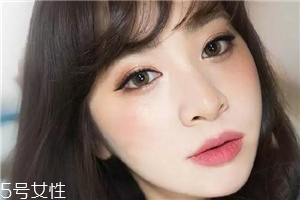 黃皮適合什么顏色的口紅？口紅界的常青樹
