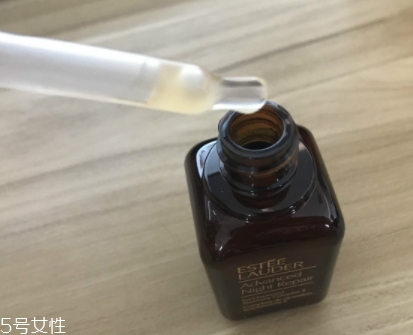 雅詩蘭黛適合油性皮膚嗎？