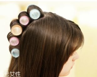 怎么讓頭發(fā)蓬松？換個方向分發(fā)線