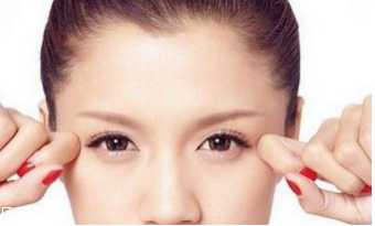 眼睛小怎么變大？畫一個(gè)臥蠶立即變大