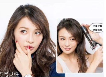 直發(fā)還是卷發(fā)顯得年輕？圓臉卷發(fā)顯老