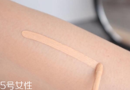 怎么遮瑕雀斑效果最好？雀斑遮瑕少不了遮瑕筆