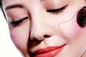 長(zhǎng)臉型怎么打腮紅？視覺上縮短臉型