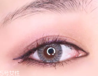 紫色眼影怎么畫(huà)好看？淡紫色超有女人味