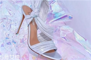 casadei鞋子多少錢？開啟你的奢華清單