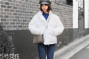 白色面包服配什么鞋？各種風(fēng)格隨意切換