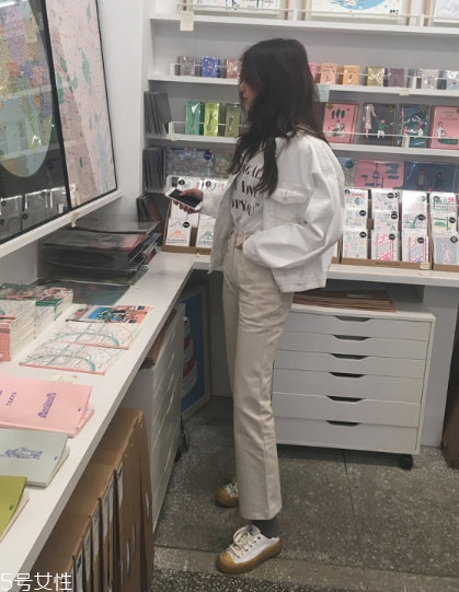 小個(gè)子穿九分褲好嗎？顯瘦顯高全靠它