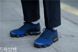 運(yùn)動鞋好還是皮鞋好？不同場合不同需求