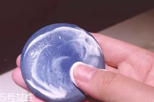 氣墊粉撲洗多久換一次？一定要經(jīng)常洗經(jīng)常換