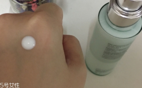 雅詩蘭黛乳液多少錢？