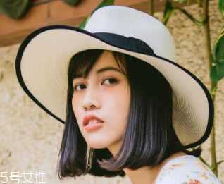 戴什么帽子顯臉小？寬檐帽讓臉看起來小