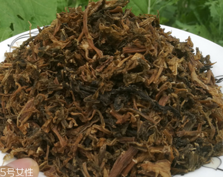 梅干菜怎么挑？聞味道看顏色