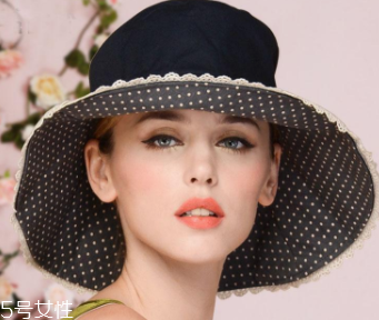 方臉戴什么帽子好看？戴上這三件你臉就不方了