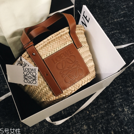 loewe是奢侈品嗎？西班牙百年奢華品牌