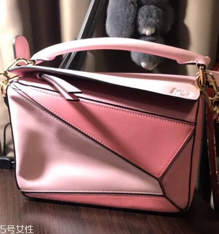 loewe和lv哪個檔次高？都是頂級品牌