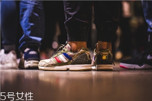 運(yùn)動(dòng)鞋230是多少碼？運(yùn)動(dòng)鞋選對(duì)尺碼很重要