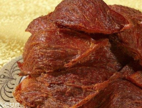 血燕窩和白燕窩區(qū)別 是高價(jià)值還是商家噱頭？