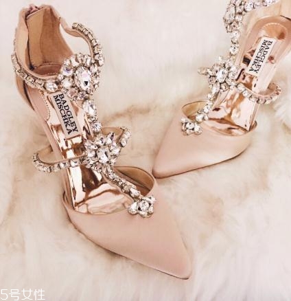 badgley mischka是什么檔次？婚鞋中的背影殺手