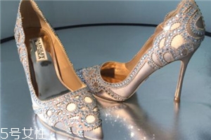 badgley mischka是哪個國家的牌子？超級貌美的小眾婚鞋