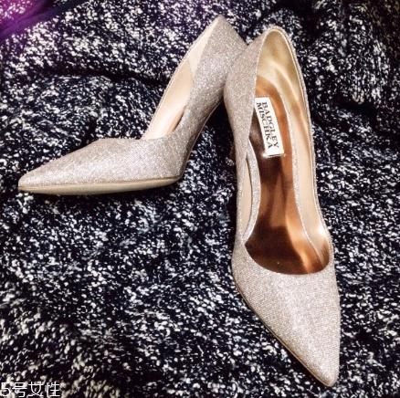 badgley mischka鞋子多少錢？比jc、rv價(jià)格美麗多了