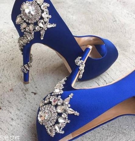 badgley mischka鞋子在哪買？美到挪不開眼的藝術(shù)品