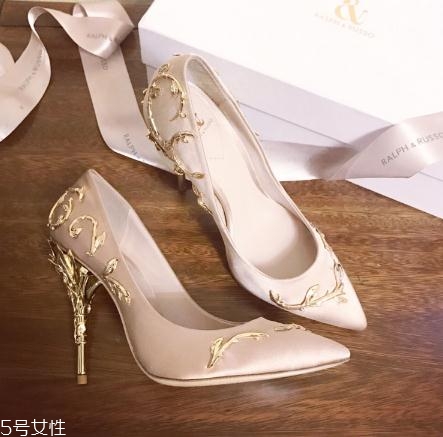 sophia webster是什么檔次？新星設(shè)計(jì)師圓你公主夢(mèng)