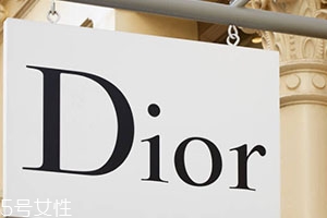 dior迪奧和香奈兒化妝品哪個好？檔次更高