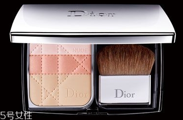 dior迪奧和香奈兒化妝品哪個好？檔次更高