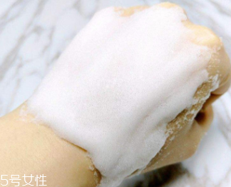 蘇秘泡泡面膜多久一次？每周一兩次