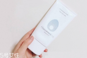 omorovicza薄荷潔面膏適合什么膚質(zhì)？干皮最適合