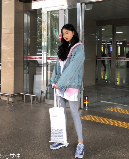 牛仔上衣配什么鞋子？輕松凹出街拍潮范