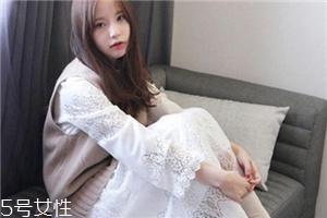春天穿什么款式連衣裙好看？讓你早春美翻天